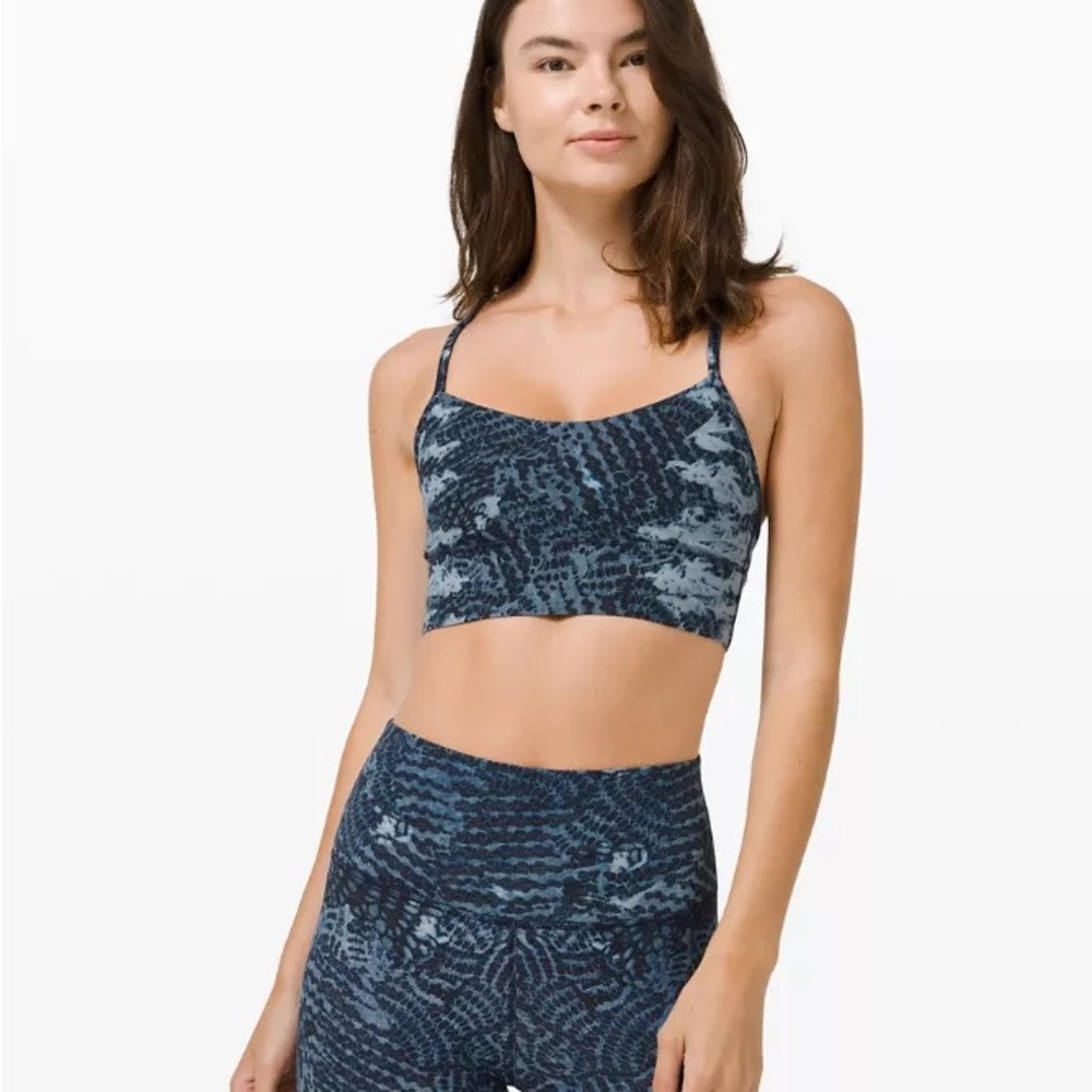 Lululemon Flow Y Bra Long Line
Nulu - Size 8